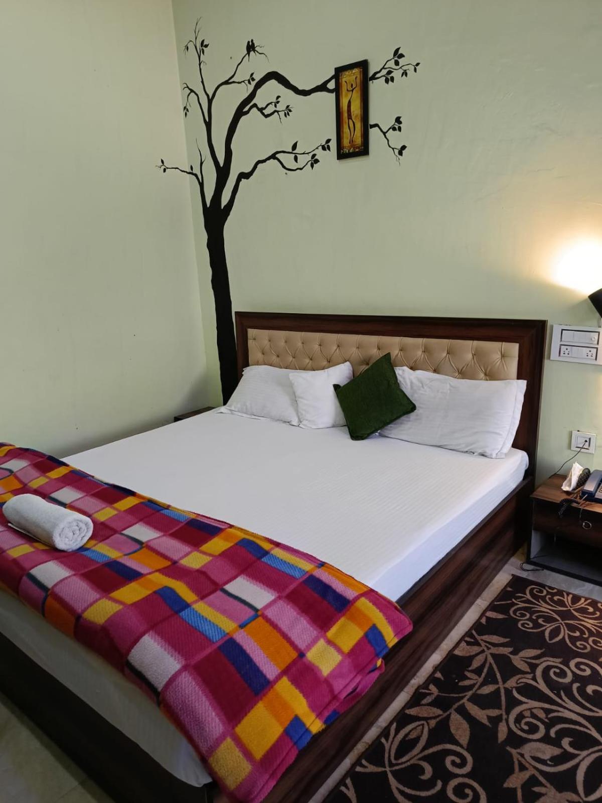 Joshi Holiday Home Stay Lansdowne Buitenkant foto