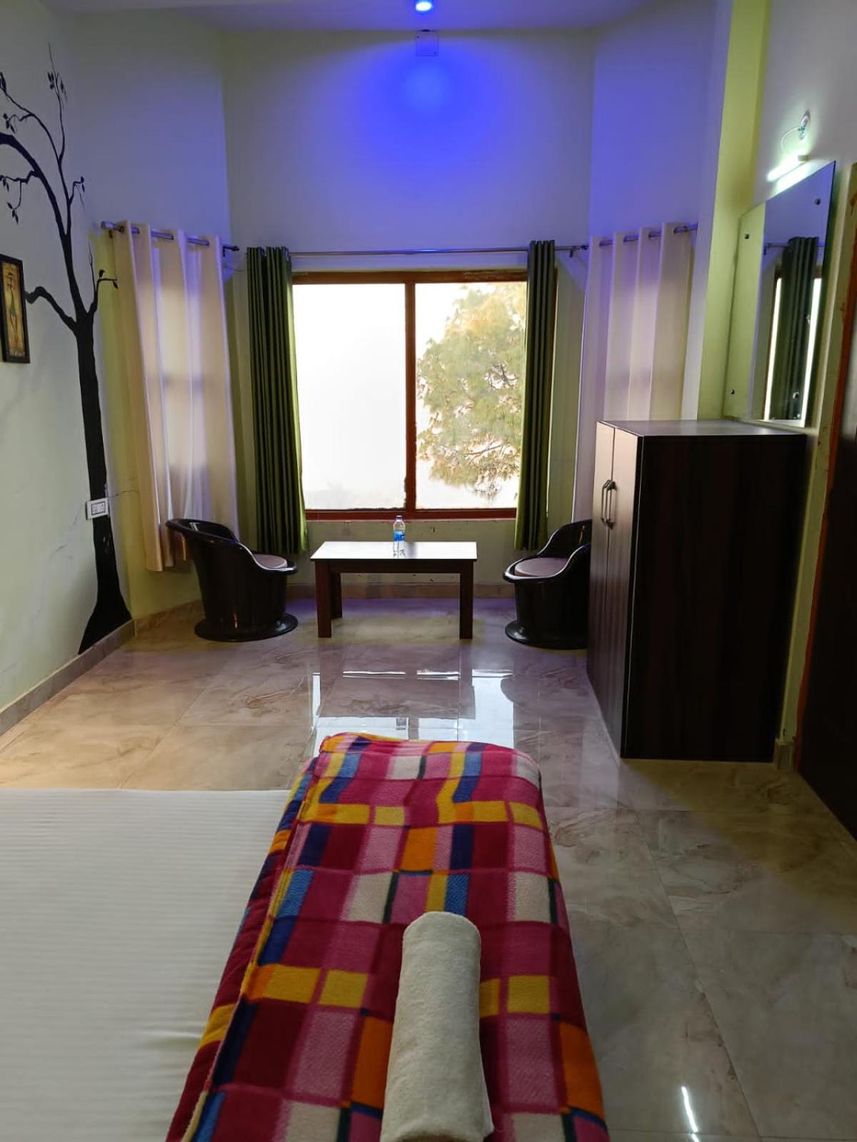 Joshi Holiday Home Stay Lansdowne Buitenkant foto