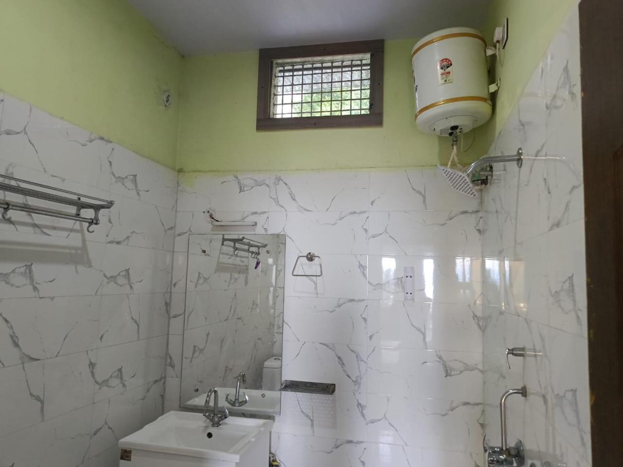 Joshi Holiday Home Stay Lansdowne Buitenkant foto